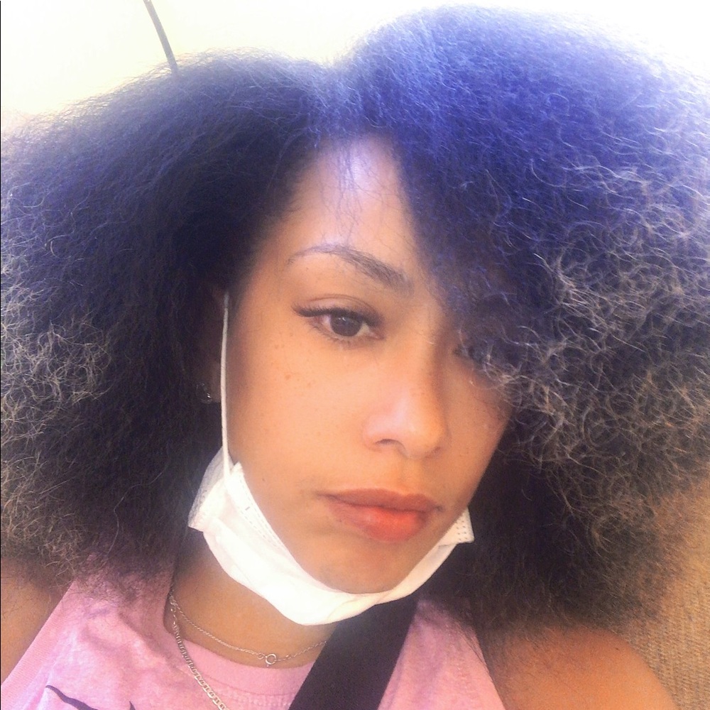 Meet your Posher, Tanikia